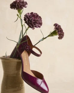 Mary Jane Escote Bibiana
